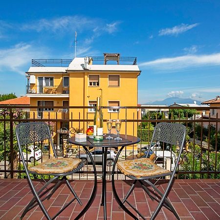 Villa Mimosa - Appartamento 2 - Happy Rentals Desenzano del Garda Exterior foto